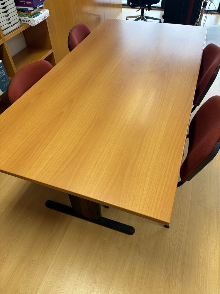 Mesa escritório 2m + 4 cadeiras