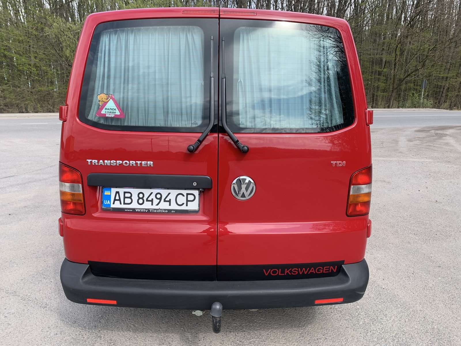 Продам Volkswagen Transporter Long T5  9 мест