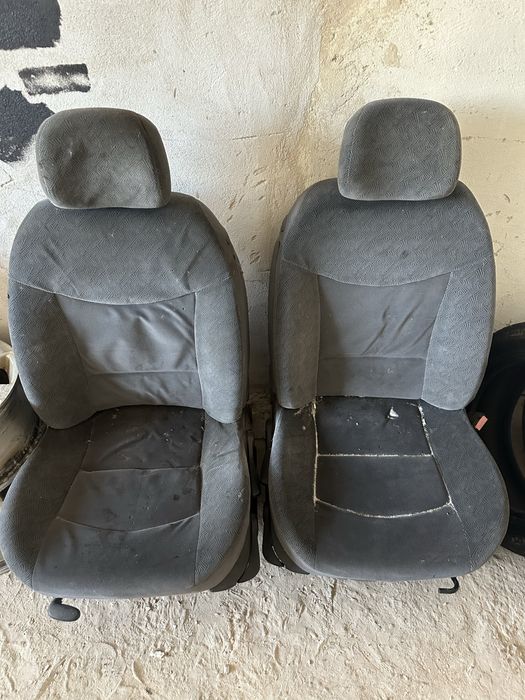 Сидения сидушки рено лагуна сценник меган ваз ланос