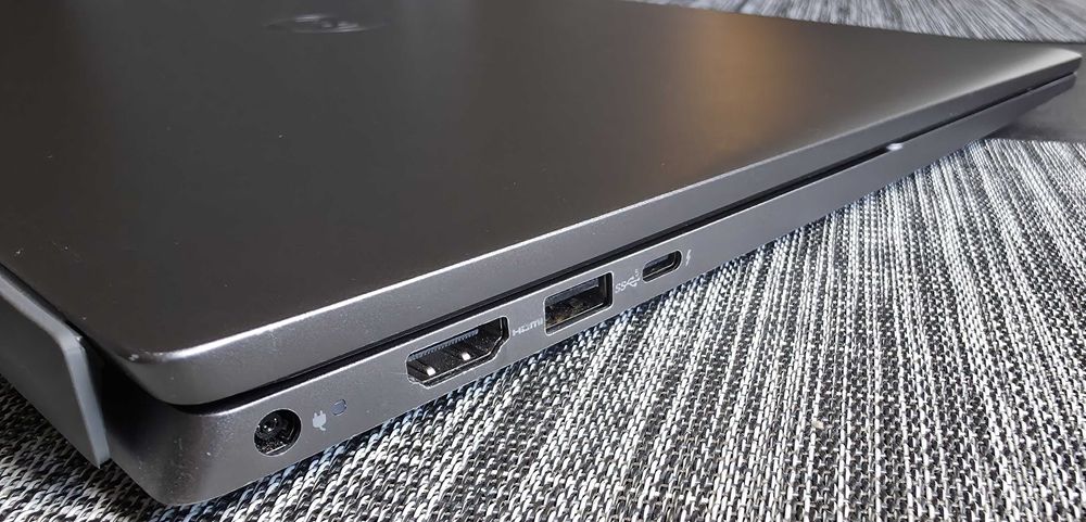 Dell Vostro 5630 i5-1340P 16GB RAM DDR5 SSD NVMe 512GB Windows 11 Pro