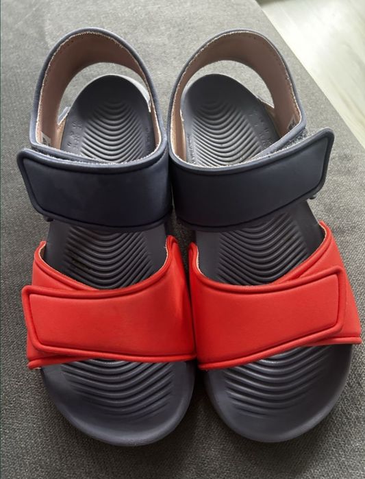 Sandały Adidas rozm. 34 jak NOWE