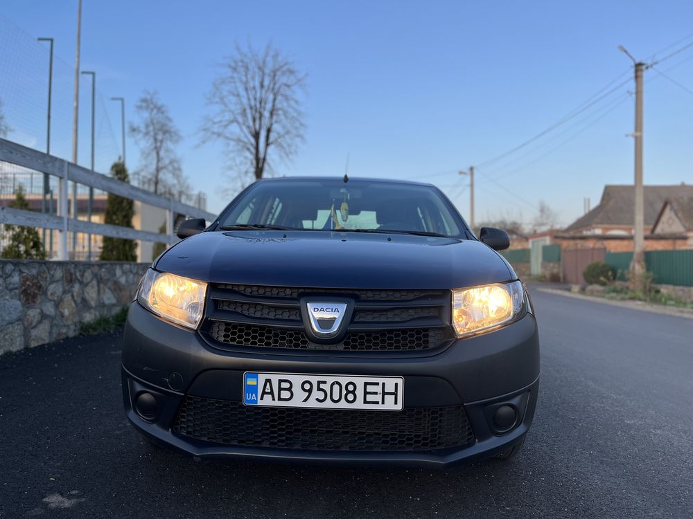 Продам Dacia Sandero 2013