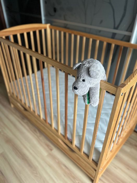 Łóżeczko niemowlęce 120x60 plus Gratis - materac oraz misio-szumisio