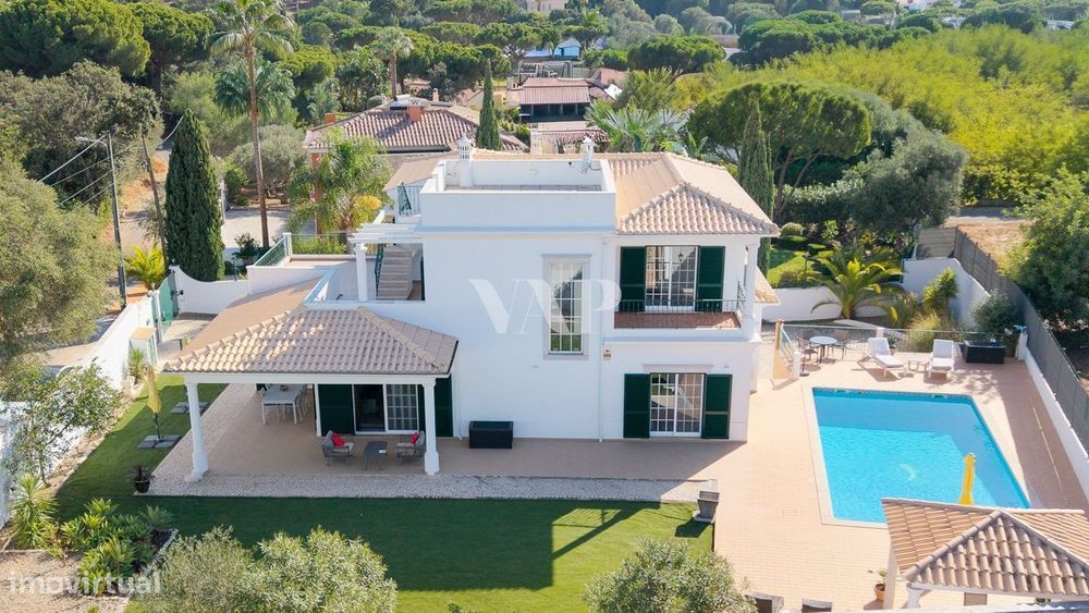 Moradia 4 Quartos com Piscina em Vilamoura