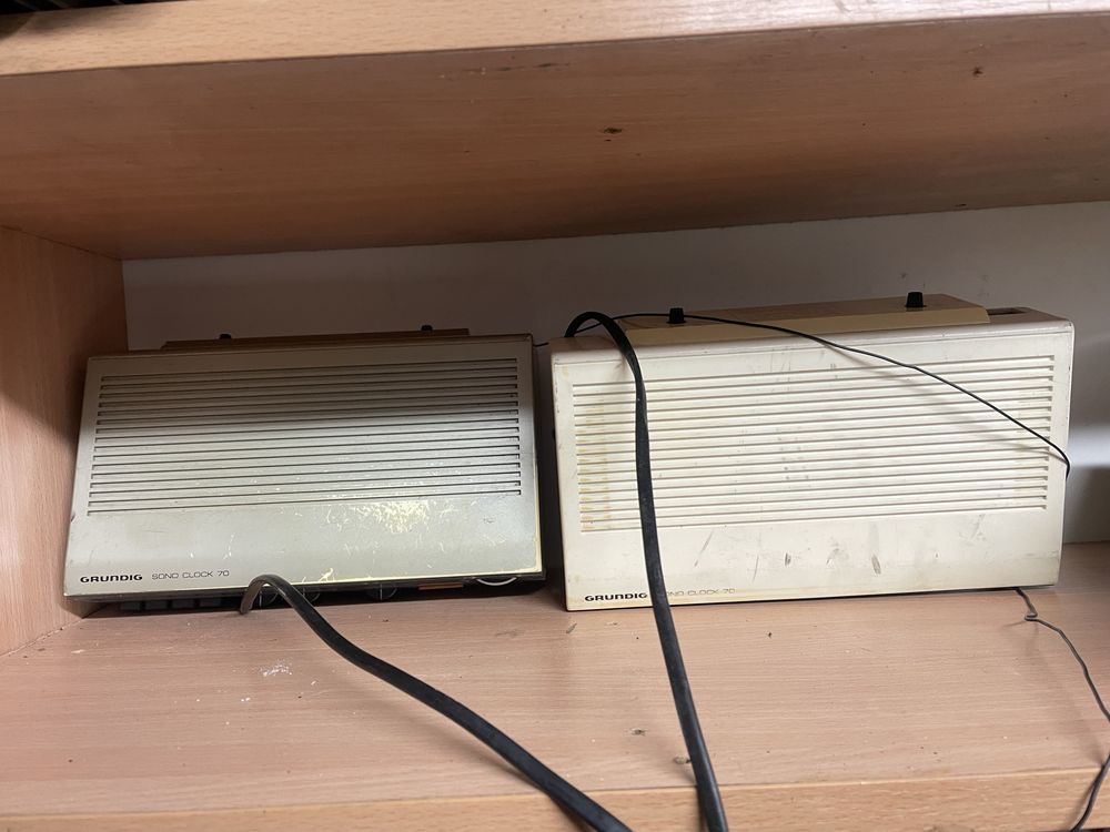 Stary adiobudzik retro PRL GRUNDIG SONO CLOCK 70