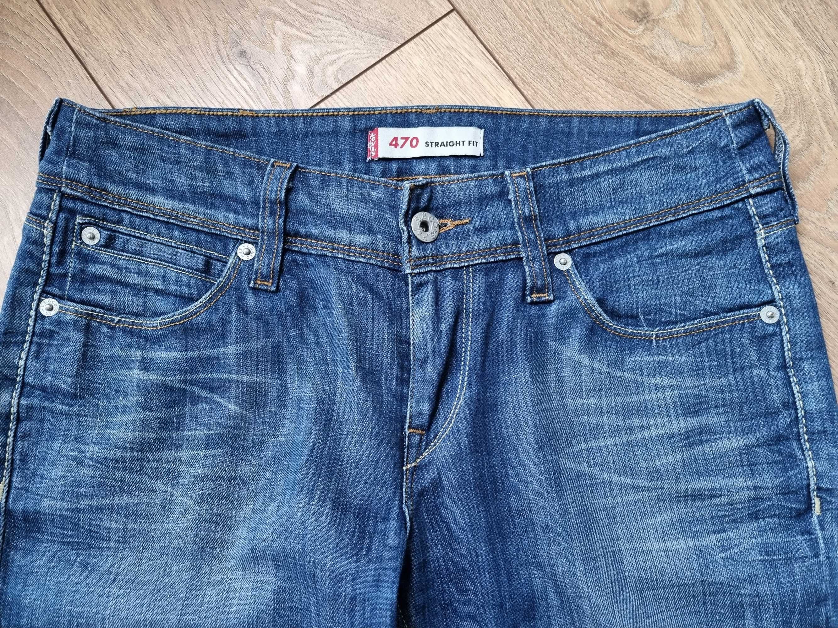 Levi's 470 Straight Fit