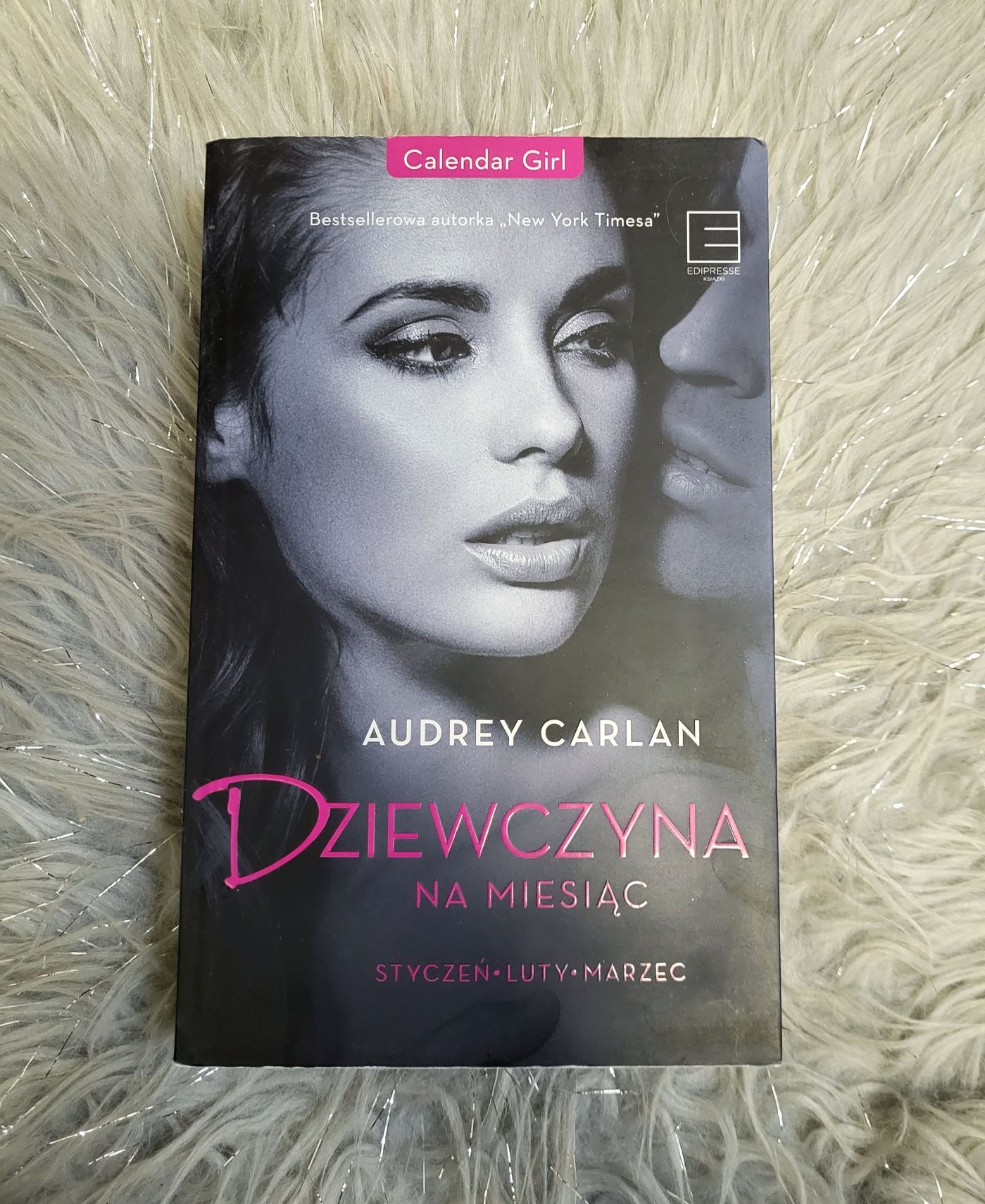 Dziewczyna na miesiąc Audrey Carlan