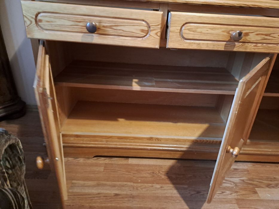 komoda i kredens z drewna