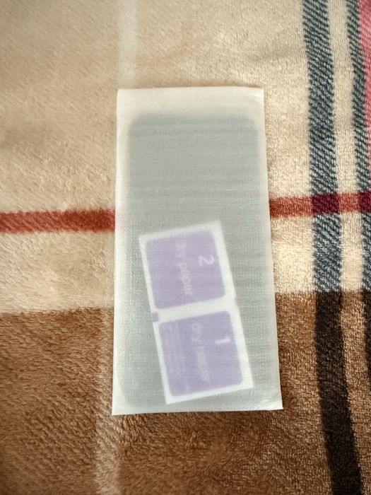 Захисне антишпігунське скло на iPhone 16 pro