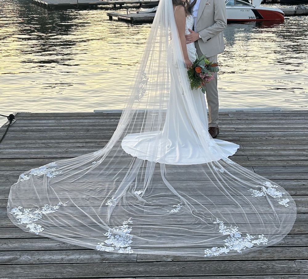 Suknia ślubna PRONOVIAS + jedwabny welon