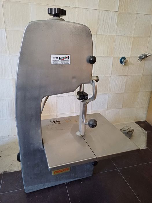 Serra Ossos de corrente Trifásico