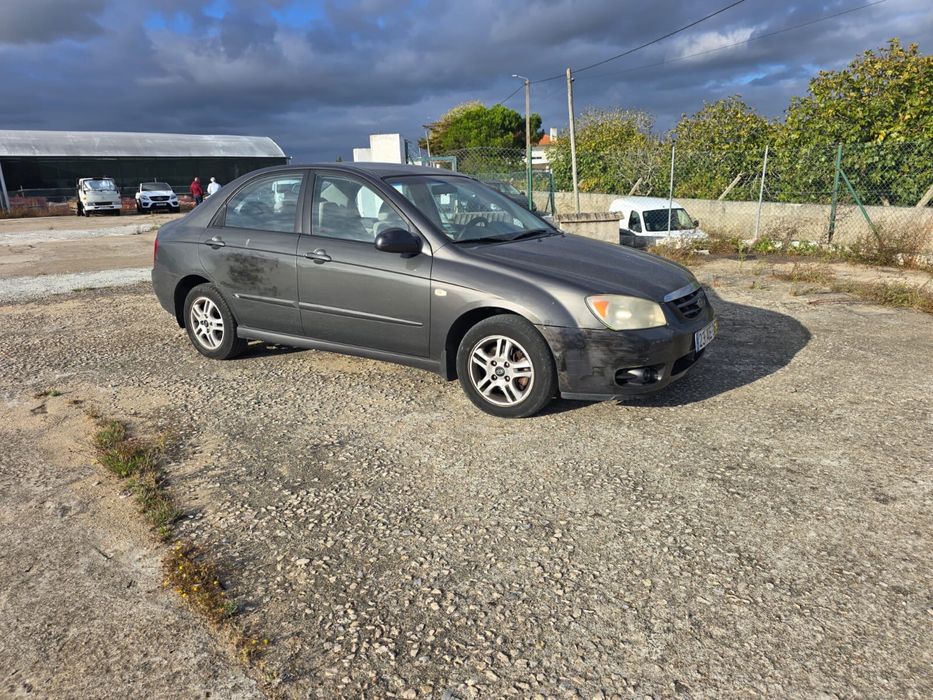Kia cerato 1.5crdi