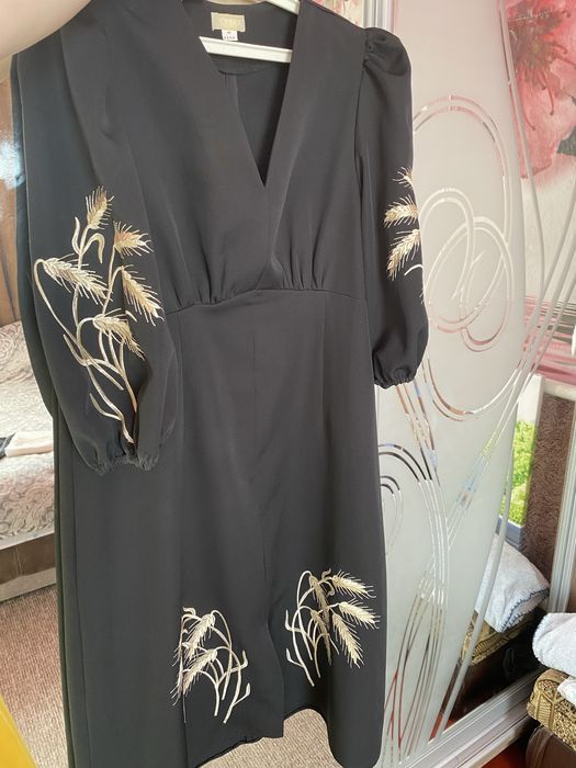 Сукня з колосками