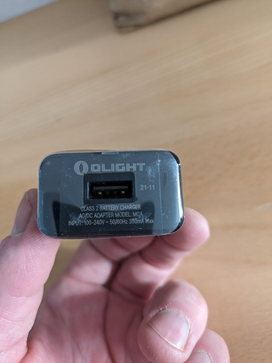 зарядні пристрої до ліхтарів Olight Зарядка
Olight MCA -450грн
Olight