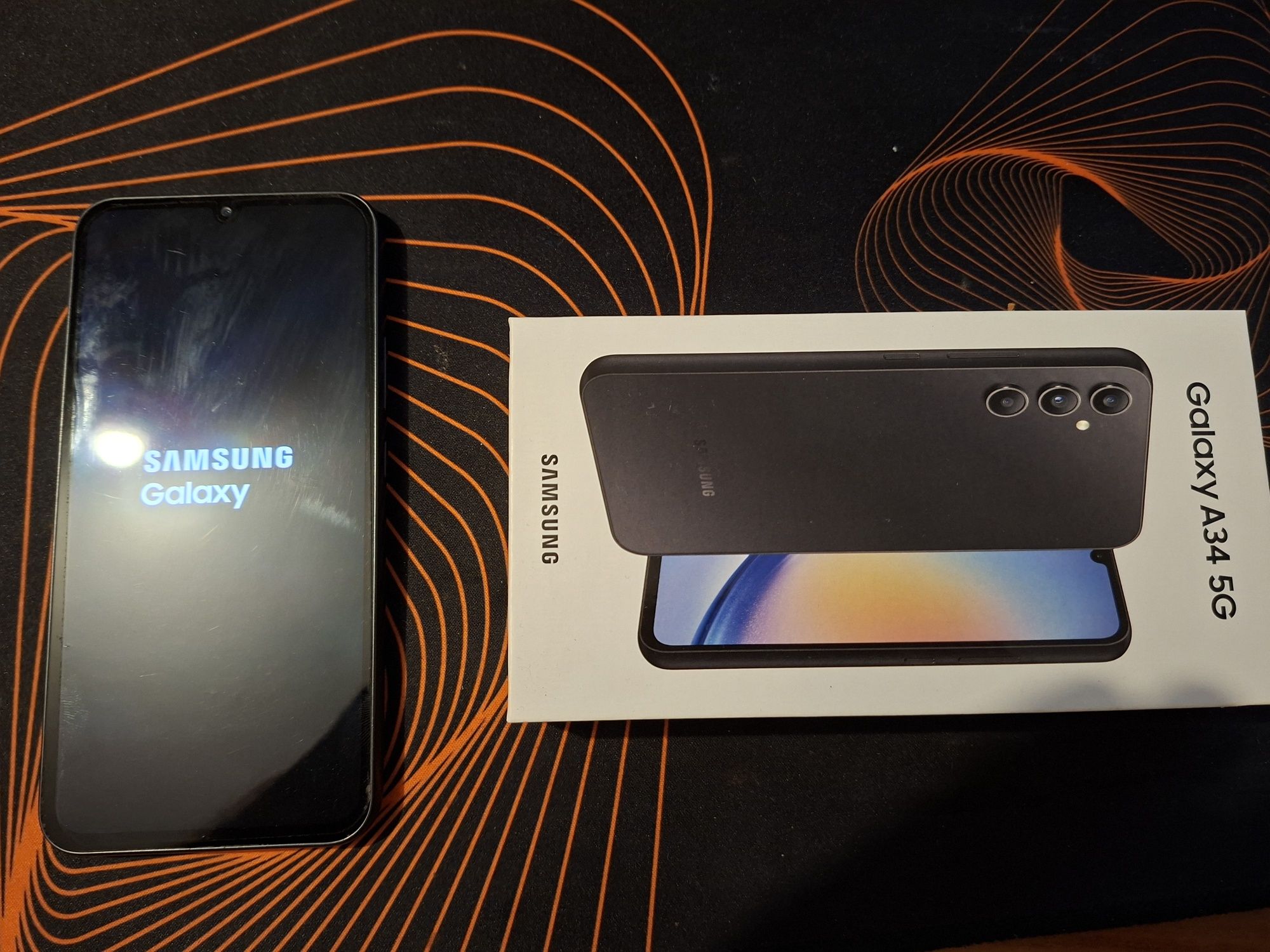 Samsung A34 5G z ochraniaczem