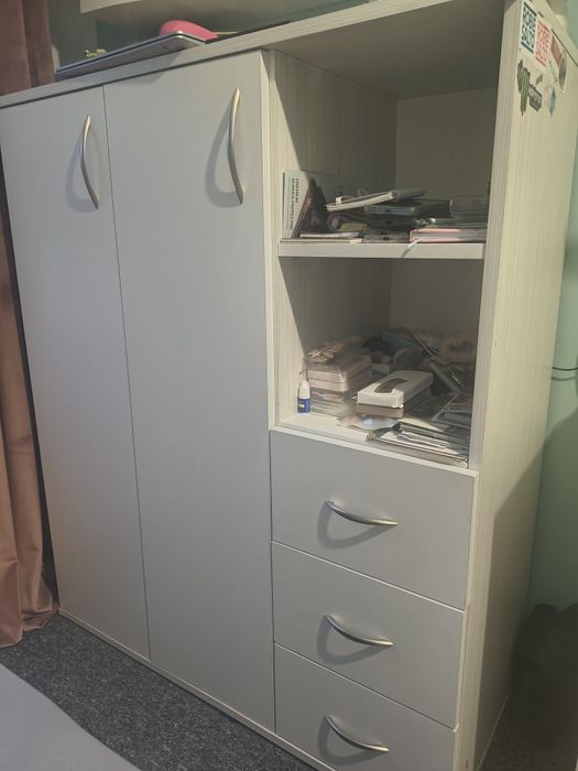 Biała komoda mlodziezowa