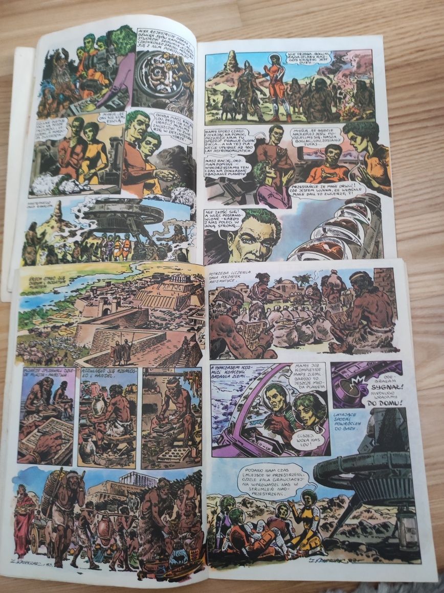 Komiksy PRL. Bogowie z gwiazdozbioru Aquariusa. Cz. I i II. Wydania I