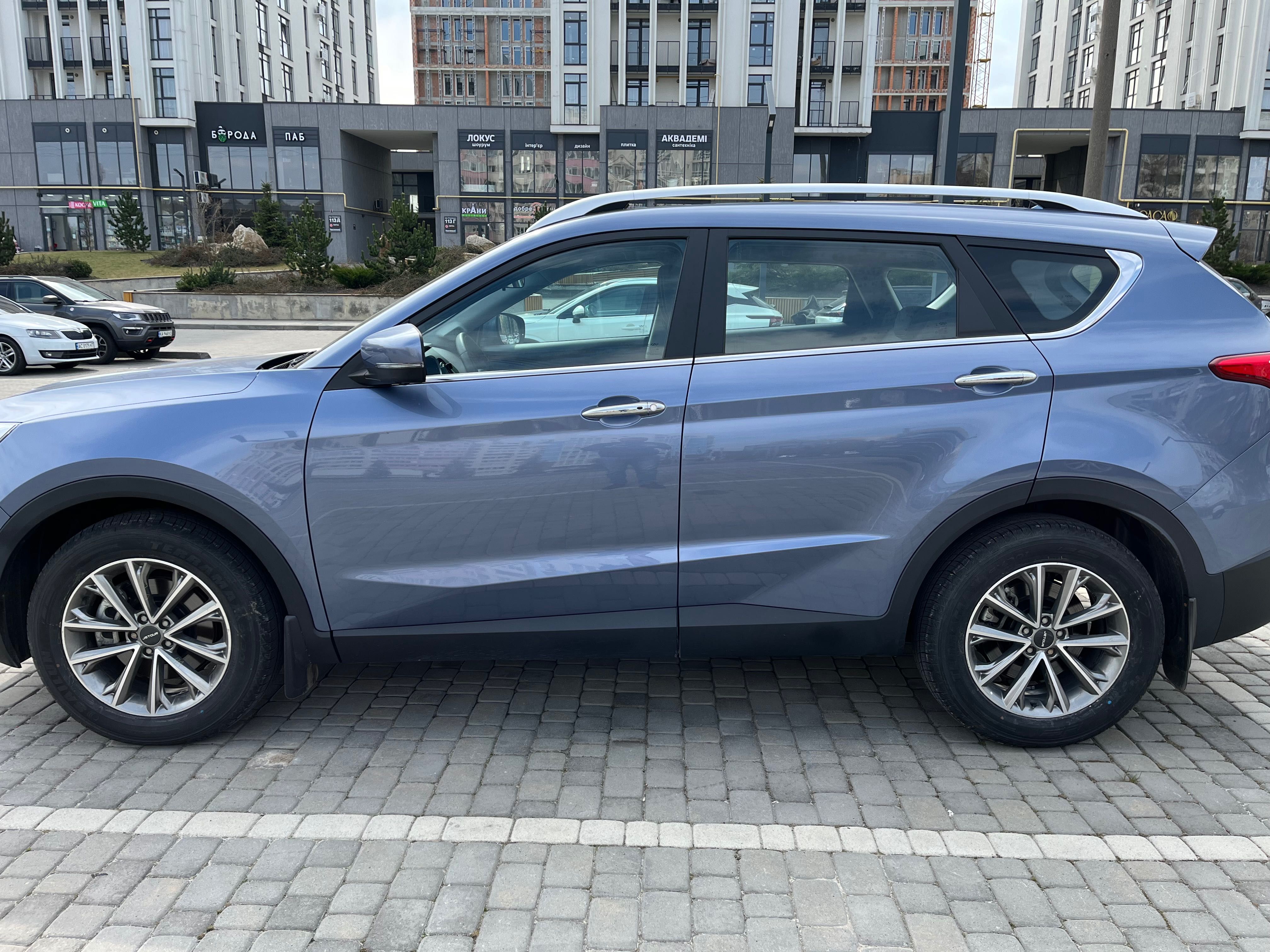 Автомобіль Chery Jetour x70