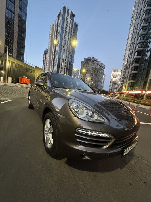 Porsche Cayenne 2013 Официал