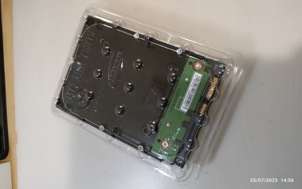 Disco de 2.5" e 1TB com caddy de 3.5" Western Digital Velociraptor