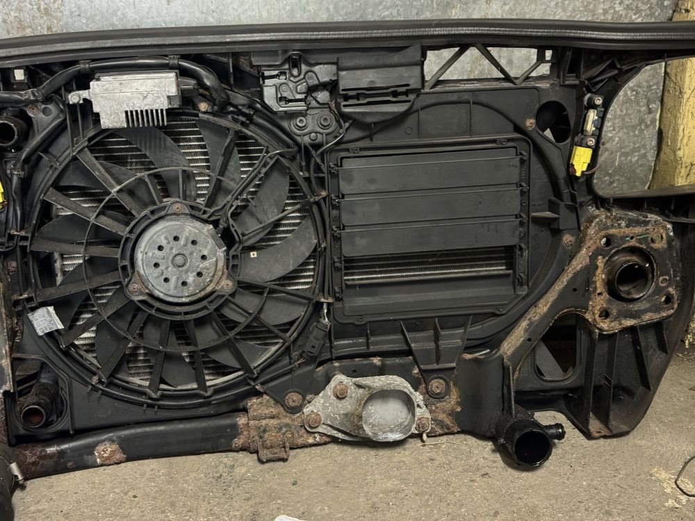 Pas Przedni Wzcmocnienie Chłodnice Wiatrak A4 B7 2.0 TDI BPW