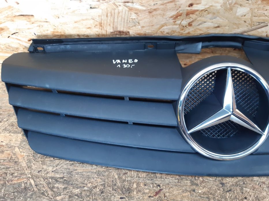 Grill/ atrapa/ kratka zderzaka Mercedes Vaneo