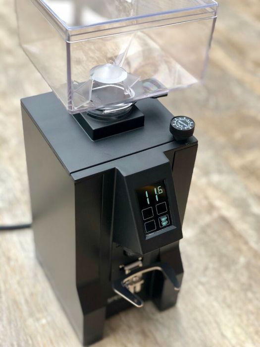 Кавомолка Eureka Mignon Specialita 55