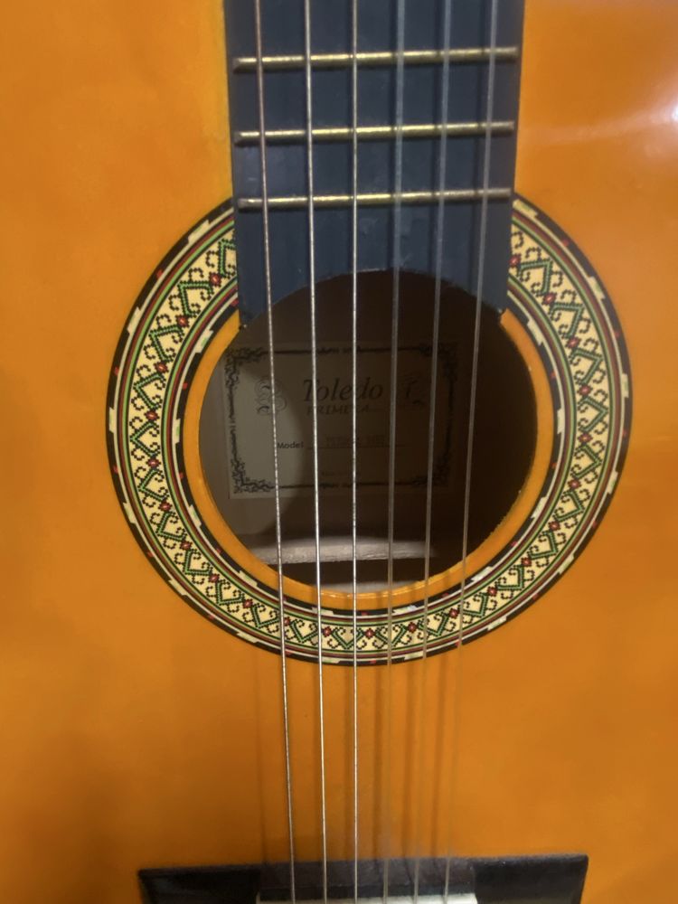 Guitarra classica 3/4 com capa e palhetas