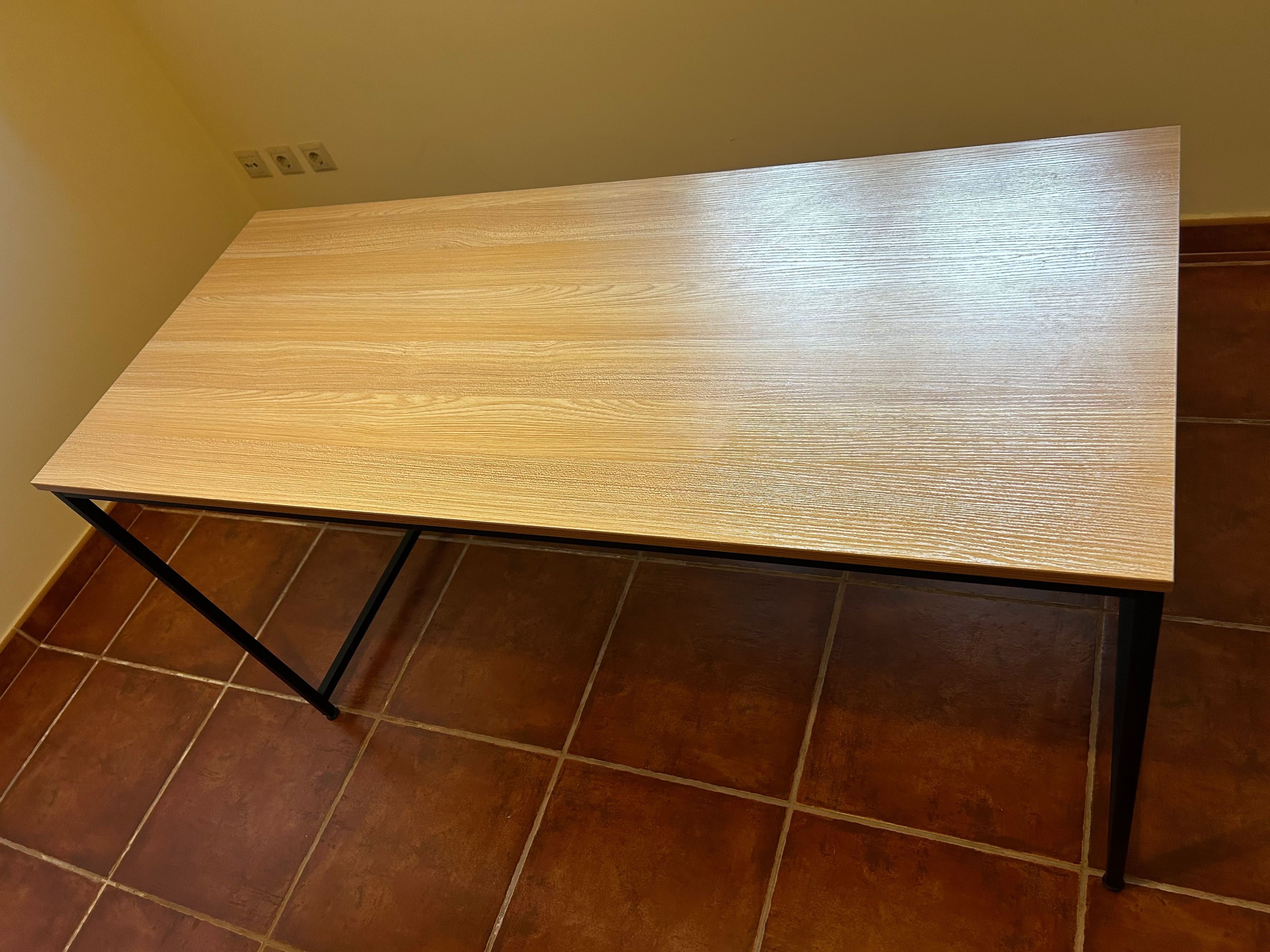 Mesa de escritório Dek