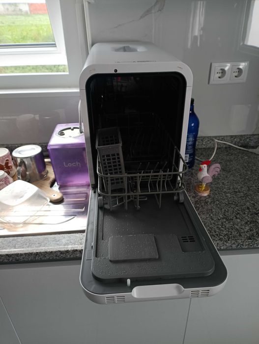 Lava louça portátil