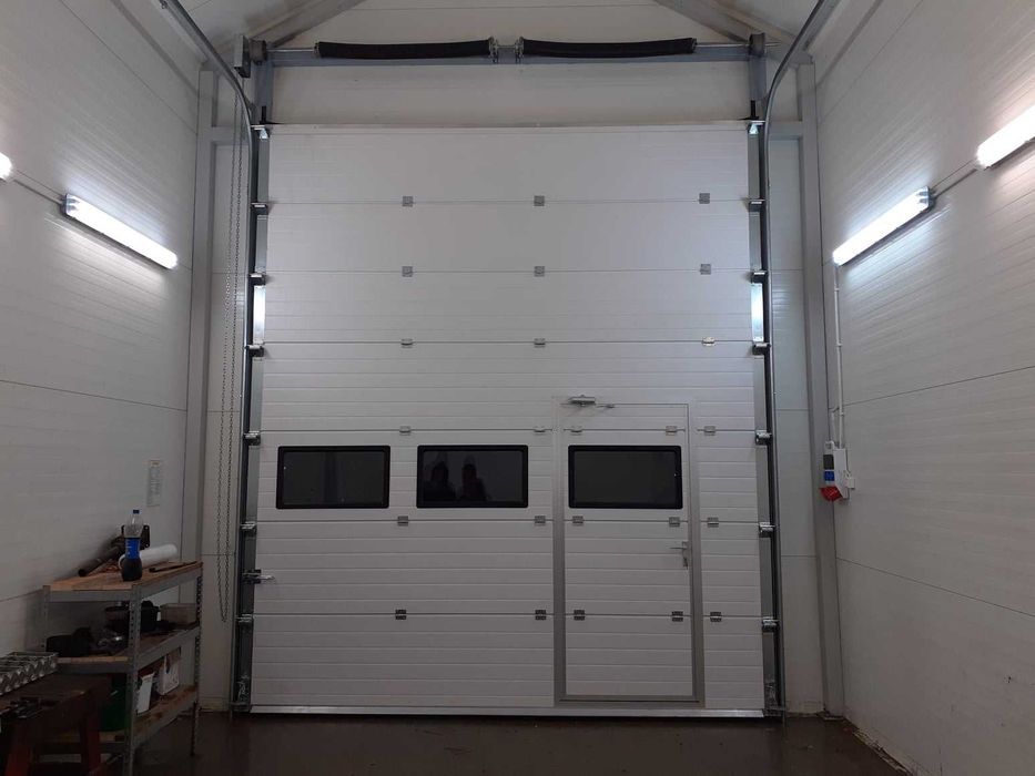 Brama segmentowa garażowa przemysłowa ciepła bramy garażowe BIŁGORAJ