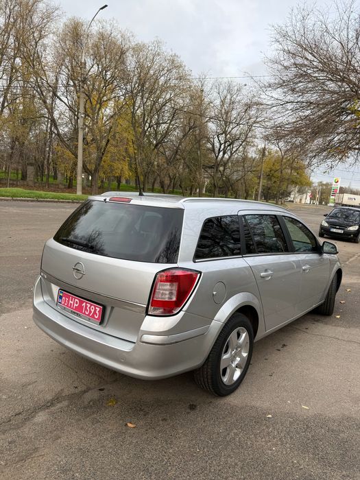 Продам Opel Astra H 2010