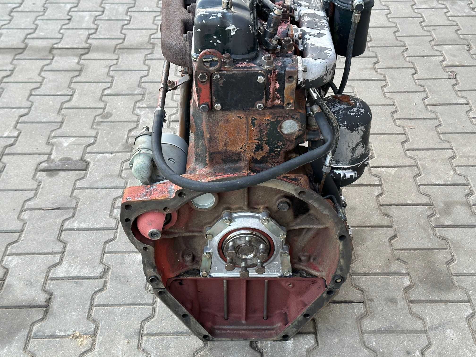 Silnik 4 cylindrowy, nowy typ | URSUS/ZETOR | 914, 8145 itp.