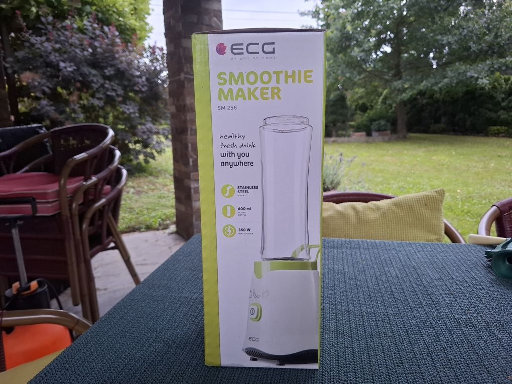 Smoothie maker, blender ECG 600ml