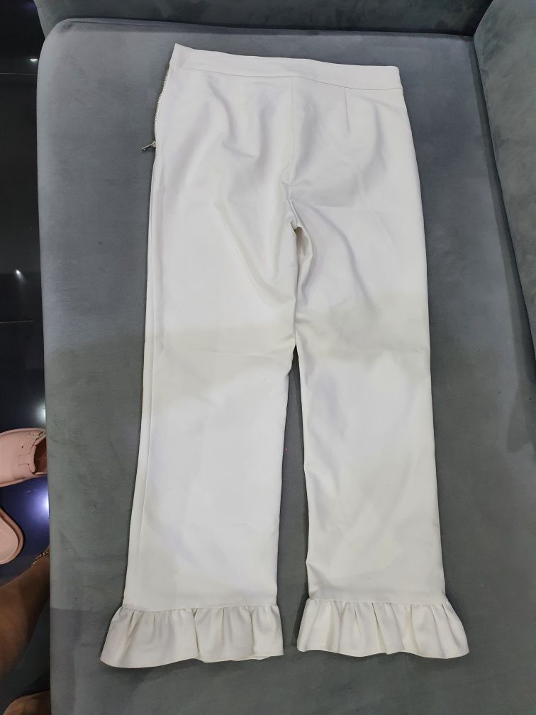 Zara Woman spodnie z falbankami ,M