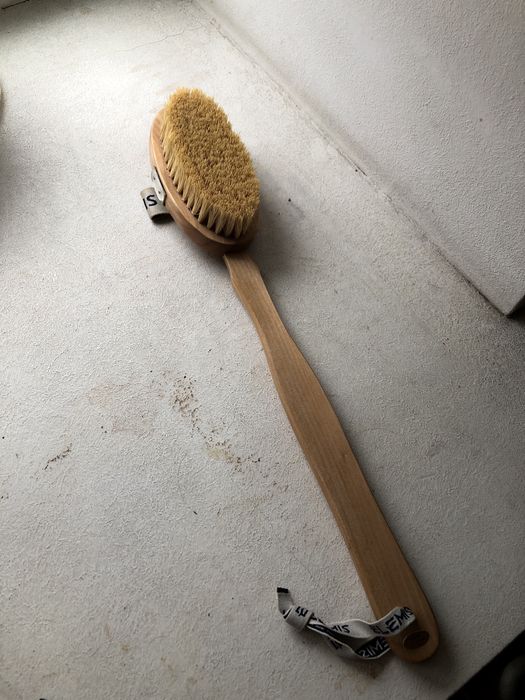 Масажна щітка Elemis + подарунок