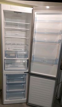 Холодильник двохкамерний BOSCH KGN39VI45 німеччина