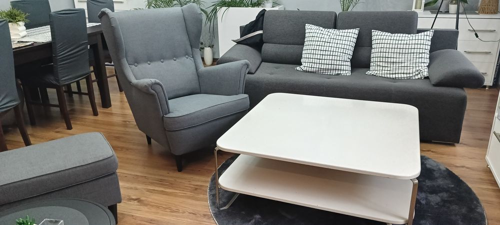 Okazja Zestaw mebli komody i witryny z stolikiem Ikea