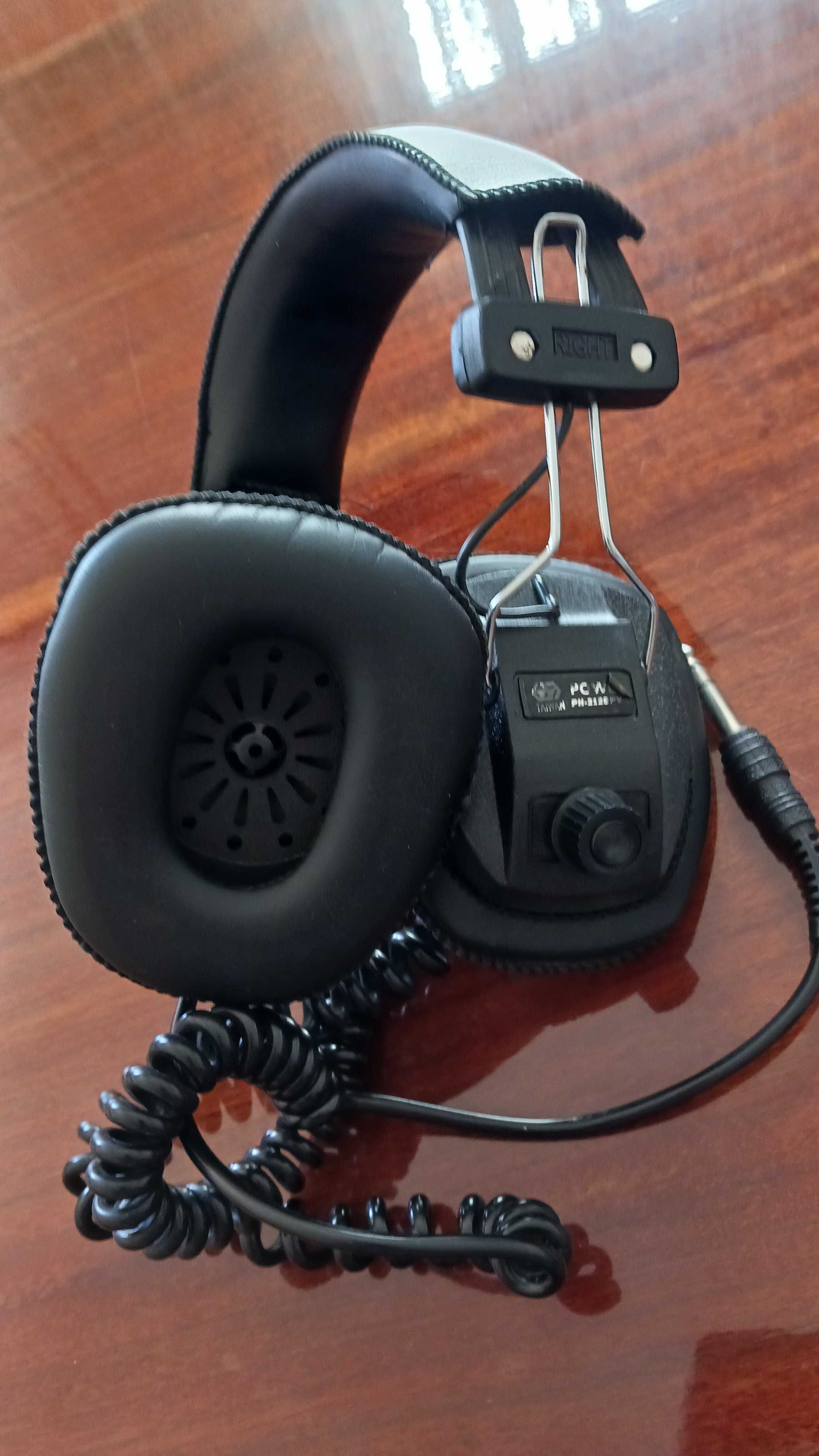 Headphones Power - vintage