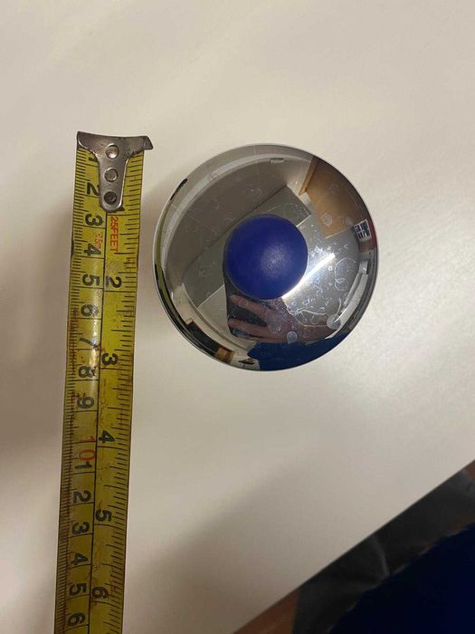 Caixa em vidro com tampa metálica