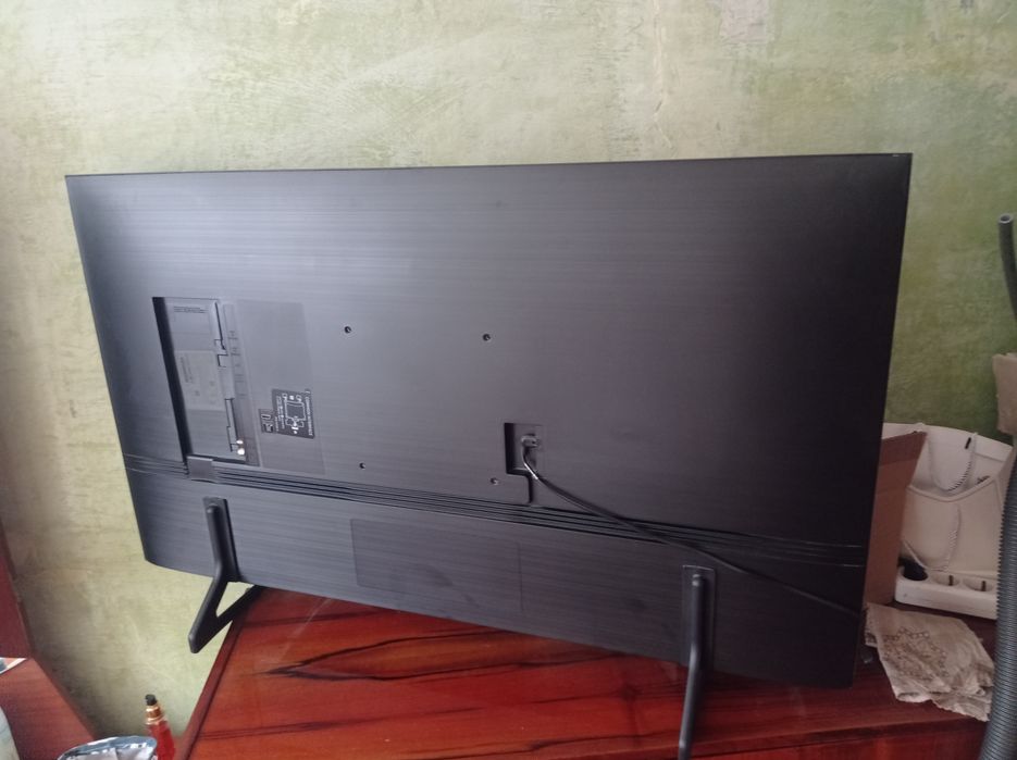 Продам тв смарт Samsung Qled