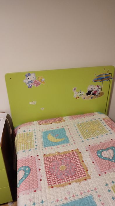 Cama solteiro com colchão novo