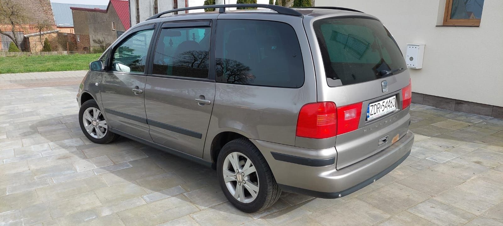 Seat Alhambra 2.0 TDI 7 miejsc 2 komplety kół