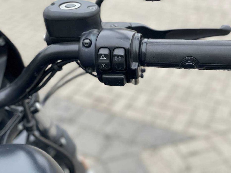 Мотоцикл Harley-Davidson 883 2017