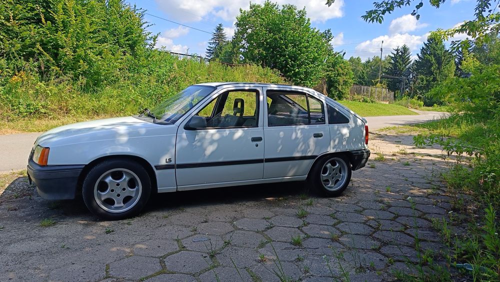 Opel Kadett E 1.3 benzyna