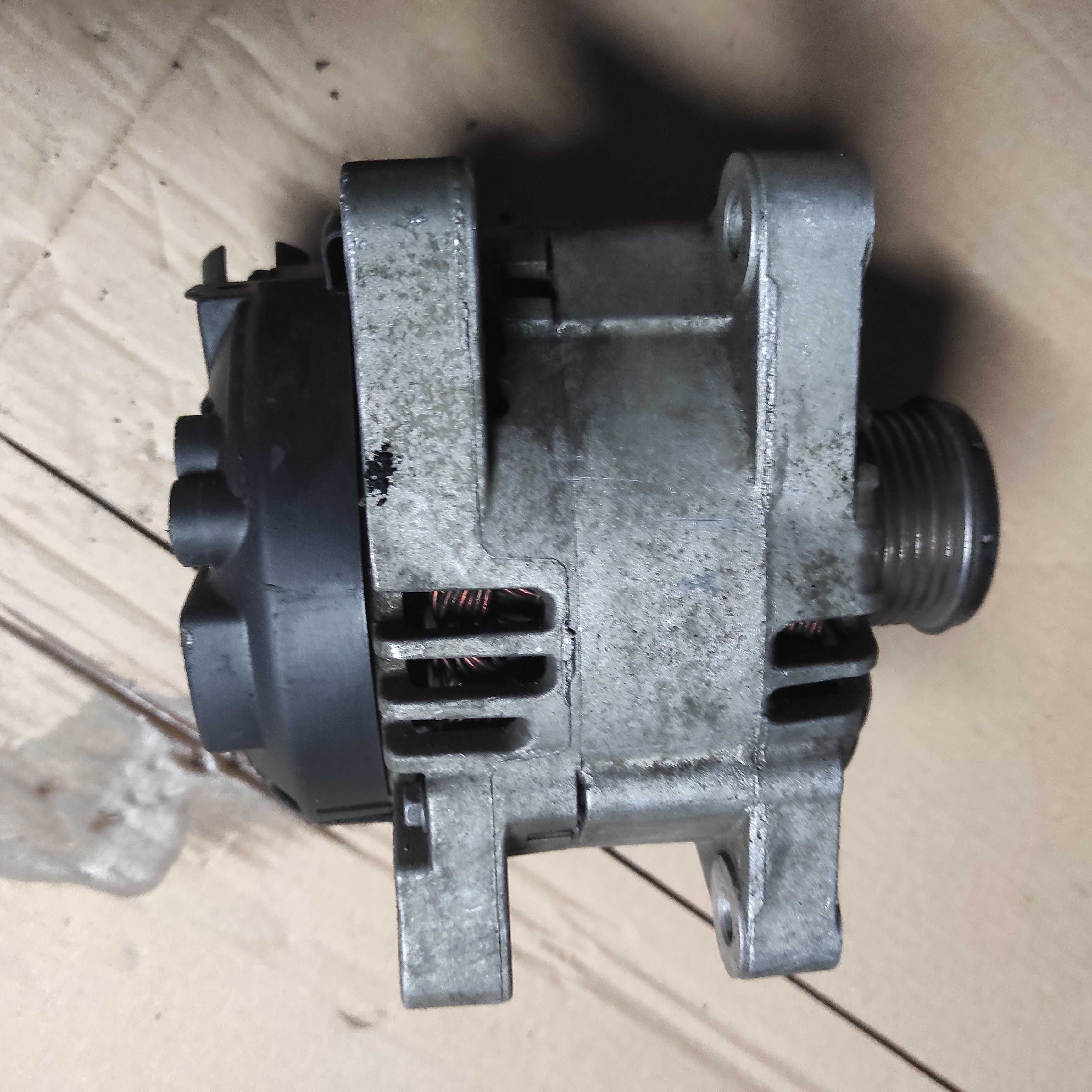 Alternator Peugeot 206 2,0 HDI Valeo