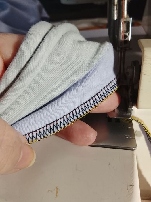 Швейна машина оверлок 4 нитки ЮКІ МО-51-е