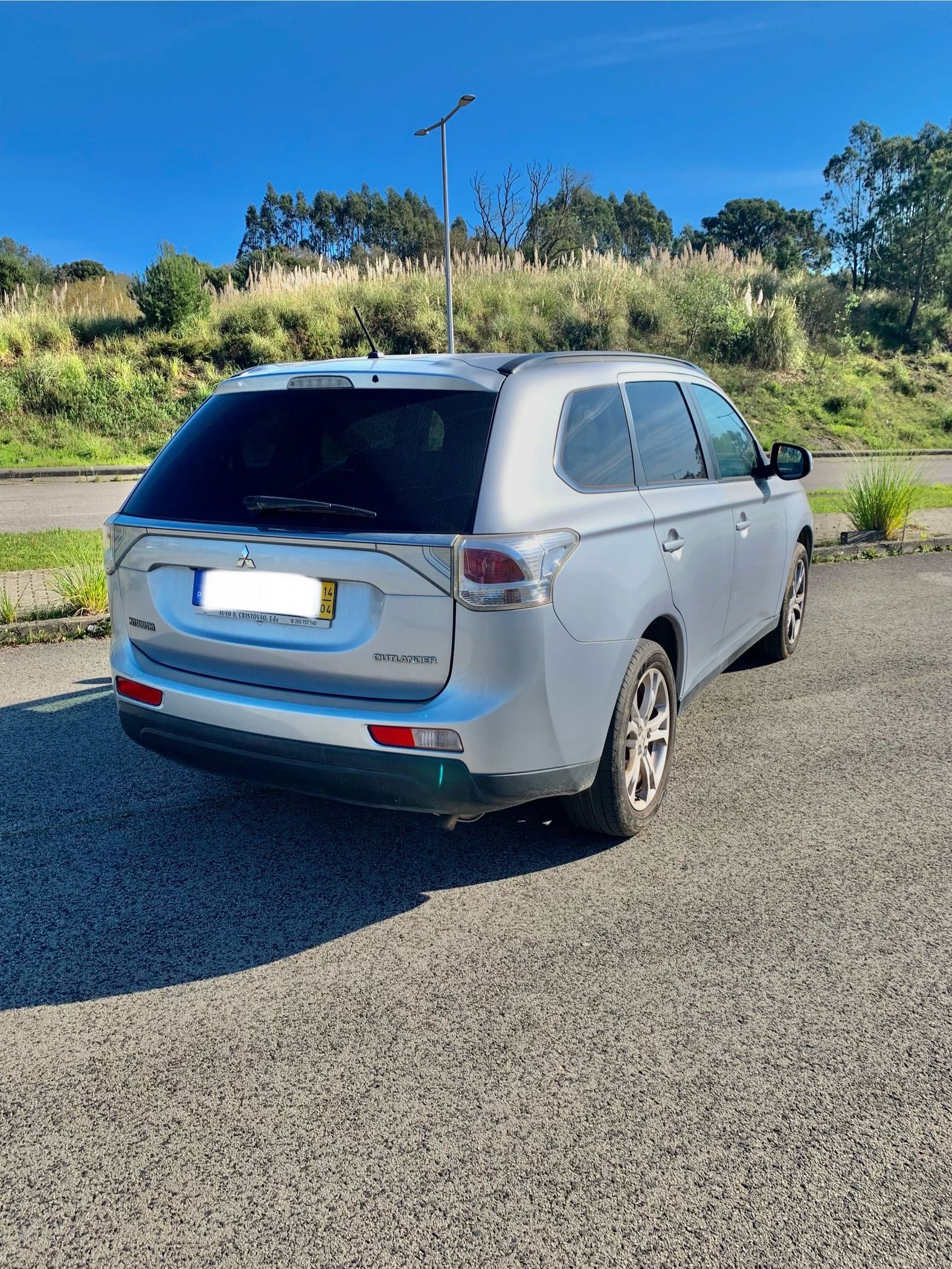 Mitsubishi Outlander - ACEITO TROCAS