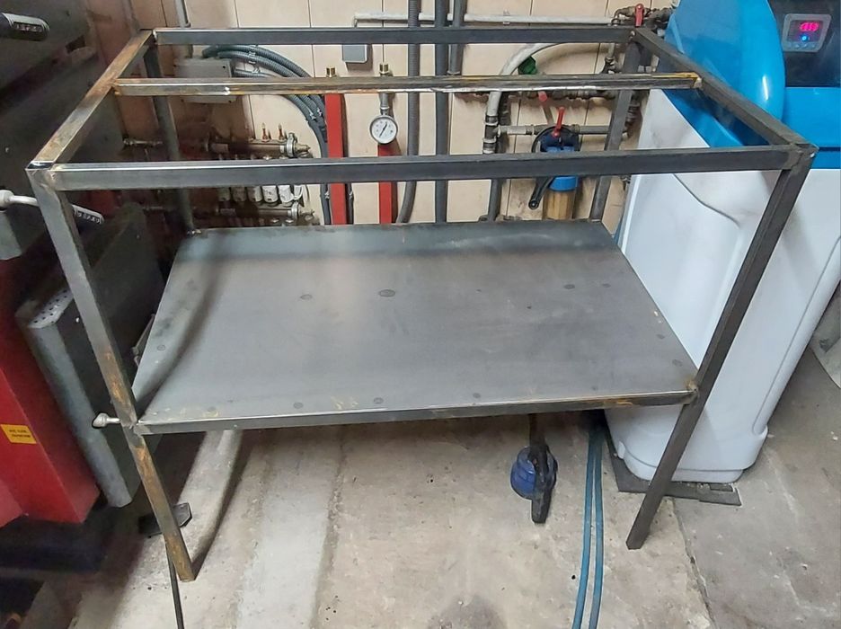 Regał metalowy solidny