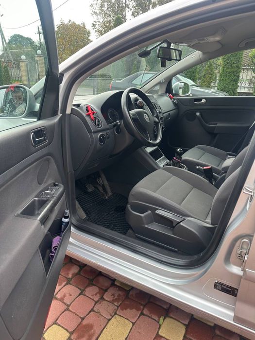 Продам Golf 5 + - 1.6 бензин